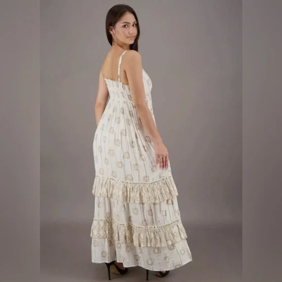 Boutique White Bohemian Maxi Dress - Picture 2 of 12